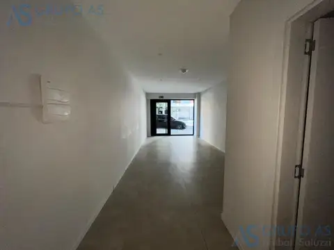 Local Comercial en excelente zona - Centro