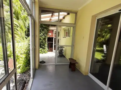 Casa en Alquiler Temporal con 1 cochera
