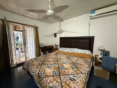 VENTA CASA VILLA ALLENDE CON LOCAL Y 2 DPTOS RENTA