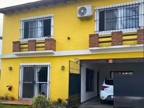 Casa en venta en Rivadavia al 2400 - Benavidez