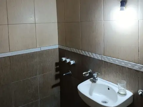 Depto Tipo Casa en Alquiler de 2 dormitorios