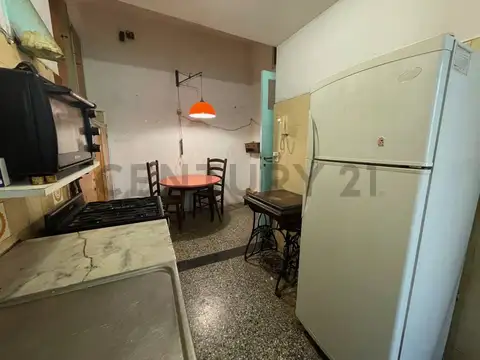 Departamento 4 ambientes con dependencias en Caballito