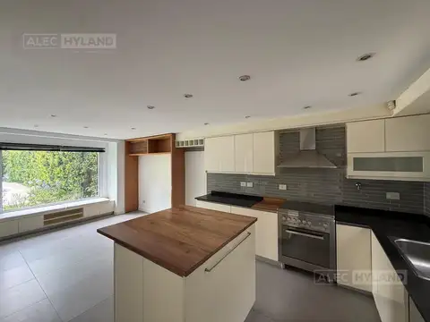 Casa en Alquiler de 4 dormitorios