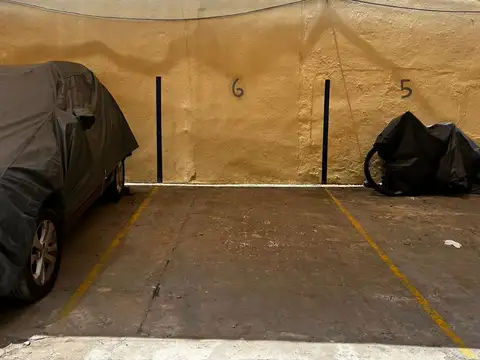 Cochera en venta en Almagro - OPORTUNIDAD