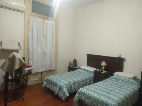 Depto Tipo Casa 9 ambientes con 2 baños