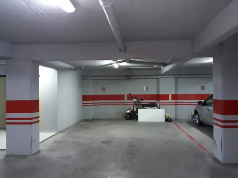 Cochera en Venta con acceso Ascensor