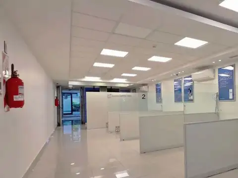 Local en Venta en Retiro con Jardín / Patio