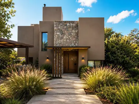 Casa en Venta La Serena, Mendiolaza | Apta Credito | 3 Dormitorios | Pileta | Quincho |