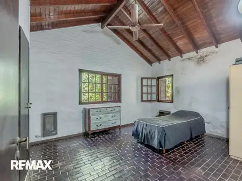VENTA CASA  PILAR 4 LOTES APTO DESARROLLO-PERMUTA