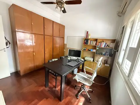 Casa 6 ambientes con 2 baños