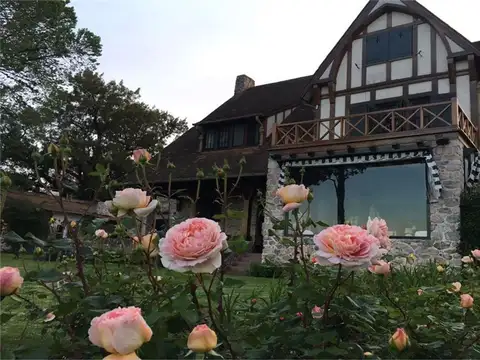 ALQUILER CASA BARRANCAS SAN ISIDRO C/ VISTA AL RIO