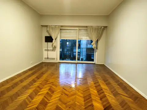 DEPARTAMENTO DE 3 AMBIENTES (90 M2) AL FRENTE. PIAGGIO 37 AVELLANEDA CENTRO