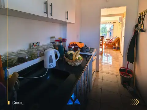 Casa 4 ambientes con 1 baño