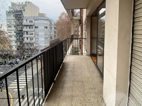 3 AMB - AL FRENTE C/ BALCON Y LAVADERO - SUPER LUMINOSO - AV SAN JUAN y COLOMBRES