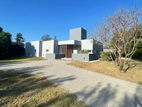 MAURICIO REVIGLIONO (FINCAS I)