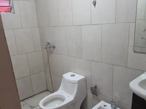 Depto Tipo Casa en Alquiler en José León Suárez, $ 650.000