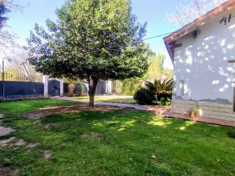 Casa en Venta con 4 cocheras