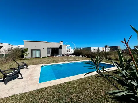 Retasada! Casa en venta de 3 dormitorios c/ pileta en Pilar del Este - Santa Lucia 100