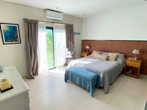 Casa 4 ambientes con 3 baños