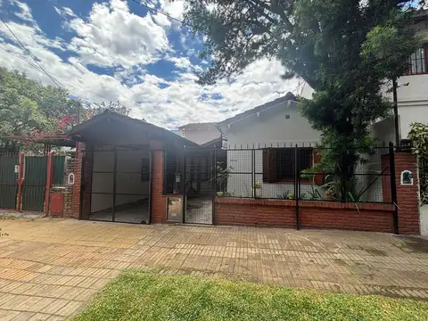 Chalet en zona residencial - La Lucila