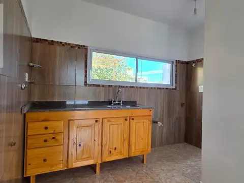 Casa en Alquiler con 1 cochera