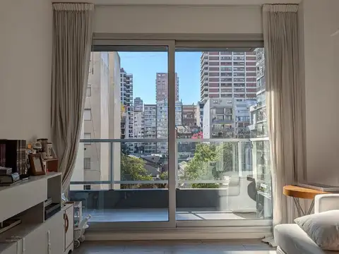 Espectacular 4 ambientes al frente con Cochera. Mucha luz en Las Cañitas - Edificio Town House