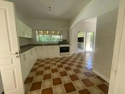 Casa en Alquiler de 5 dormitorios