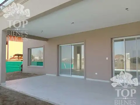 Casa en Venta en El Canton, USD 349.000