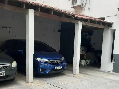 COCHERA PRIVADA con portón automático- San Telmo