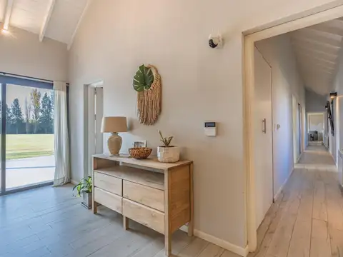Casa 4 ambientes con 3 baños