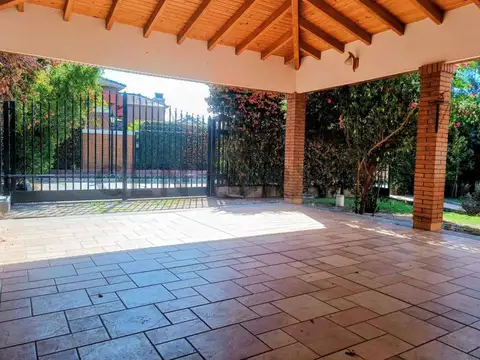 Casa 6 ambientes con 3 baños