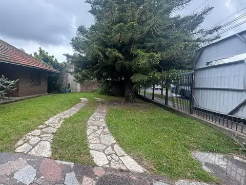 CASA EN VENTA A REFACCIONAR CRUCE DE VARELA