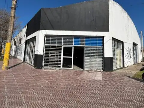 VENTA - Galpon - deposito sobre avenida San Martin, San Lorenzo.