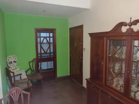 Venta de PH de 3 ambientes con patio  en Floresta