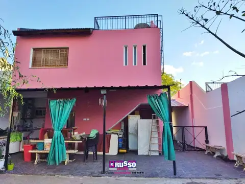 Casa 5 ambientes con 3 baños