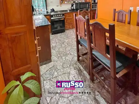 Venta Casa 5 Ambientes Gonzalez Catan