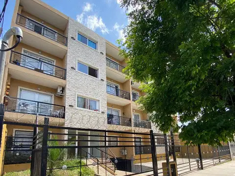 Departamento 2 amb, pileta y quincho.