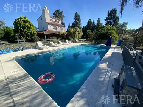Venta casa quinta de 4 ambientes con piscina en Villa San Luis - Florencio Varela