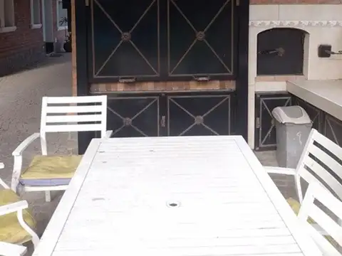 Casa 6 ambientes con 4 baños