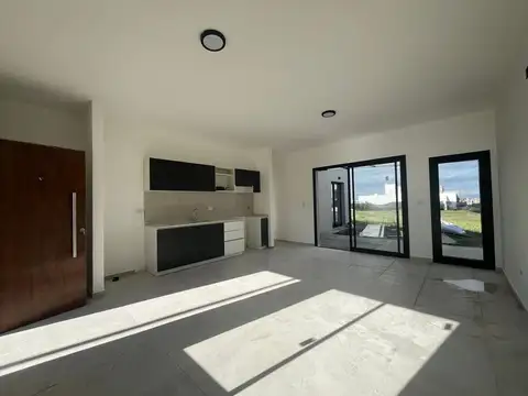 VENTA CASA ESQUINA 2 DORMITORIOS DOCTA AVENIDA