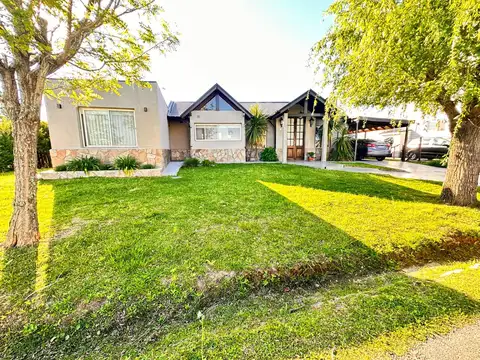 SANTA ISABEL  ETAPA 1 -CASA C/ PILETA 3 DORM. USD 190.000