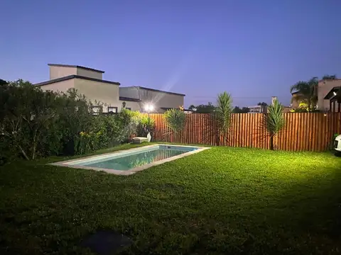 Casa en Venta en Santa Isabel, USD 190.000