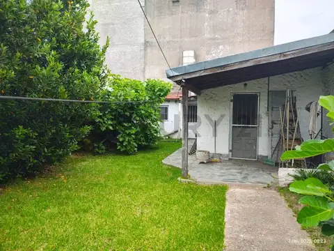 Casa en venta sobre lote de 8,66 × 43 m, próxima a General Paz y Autopista Riccheri en Villa Celina