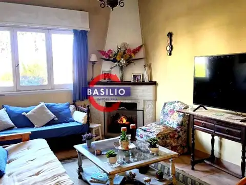 Depto Tipo Casa 5 ambientes con 2 baños