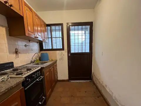 Depto Tipo Casa en Venta en Ramos Mejia Sur, USD 60.000