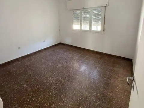 Casa en Alquiler con 1 cochera