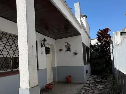 Depto Tipo Casa en Venta con 1 cocheras