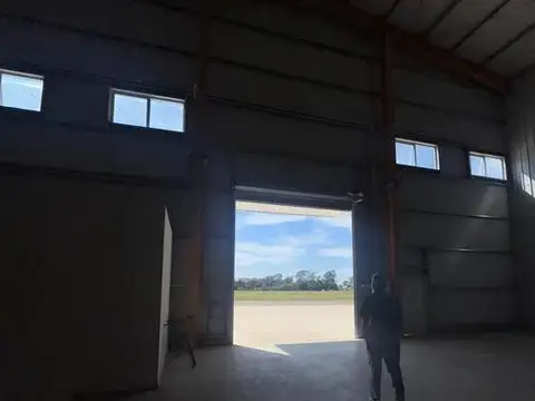 Alquiler Ecoparque Nave de deposito para uso logistico e industrial de termopanel. 1000m