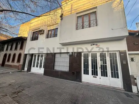Ph de 3 Dormitorios con Cochera, Terraza y Parrilla en Venta