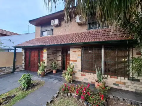 CASA 4 AMBIENTES VENTA LOMAS APTA CREDITO
